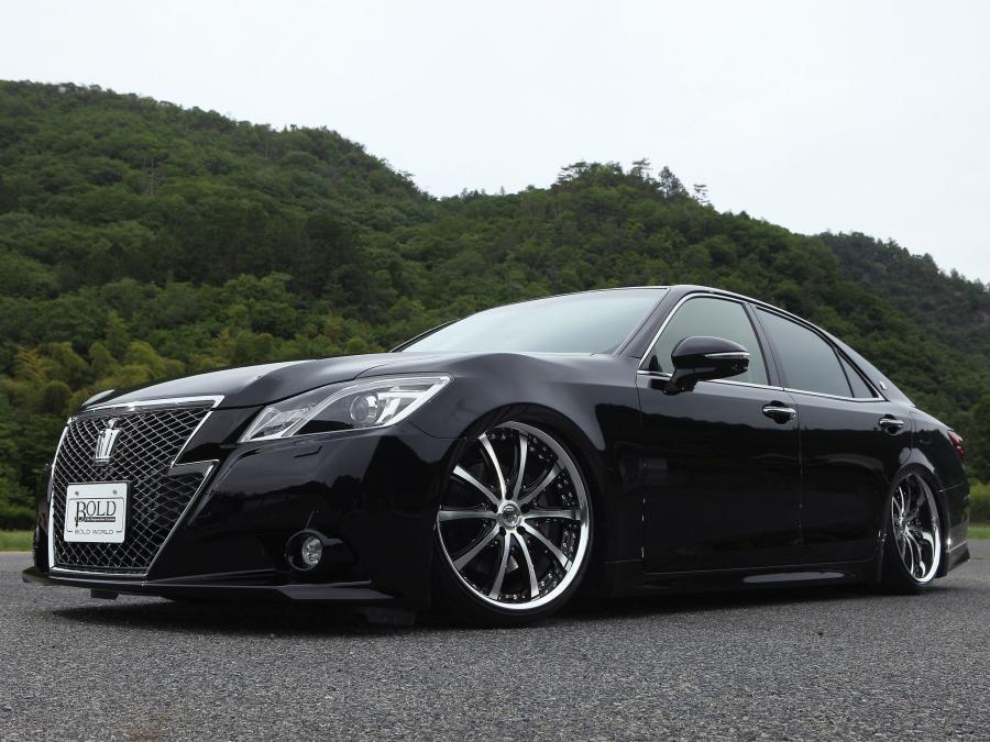 Toyota Crown Athlete by Bold World '2012